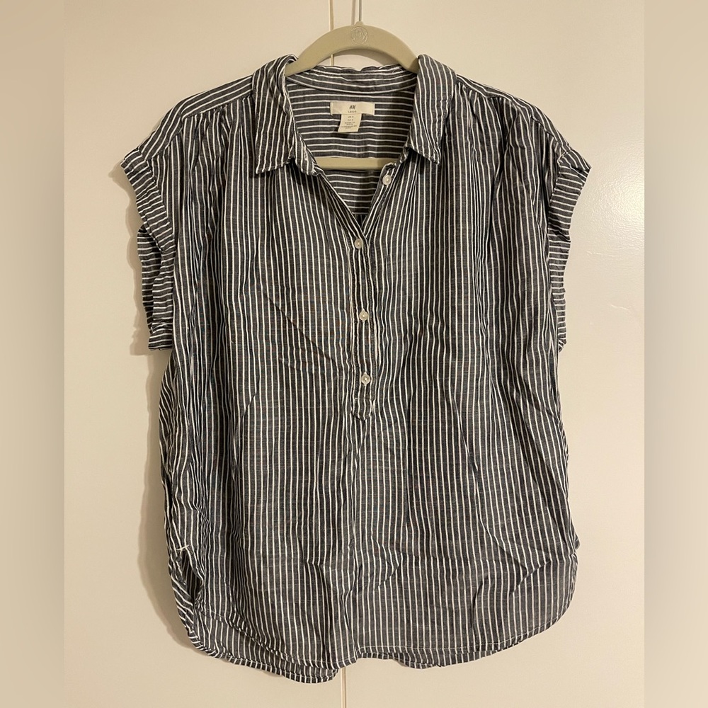H&M Business Casual Shirt; Women’s; Size: 6